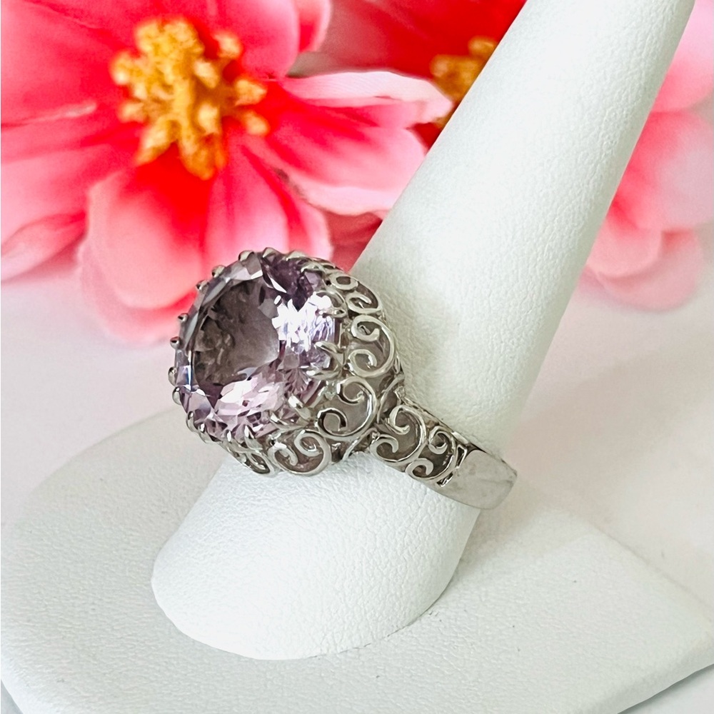Vintage Silver Ring size 10 with round Lavender Gemstone
